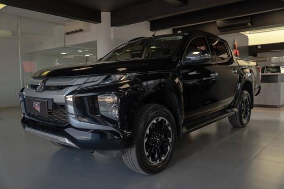 MITSUBISHI L200 TRITON 2.4 16V TURBO DIESEL SPORT HPE CD 4P 4X4 AUTOMÁTICO